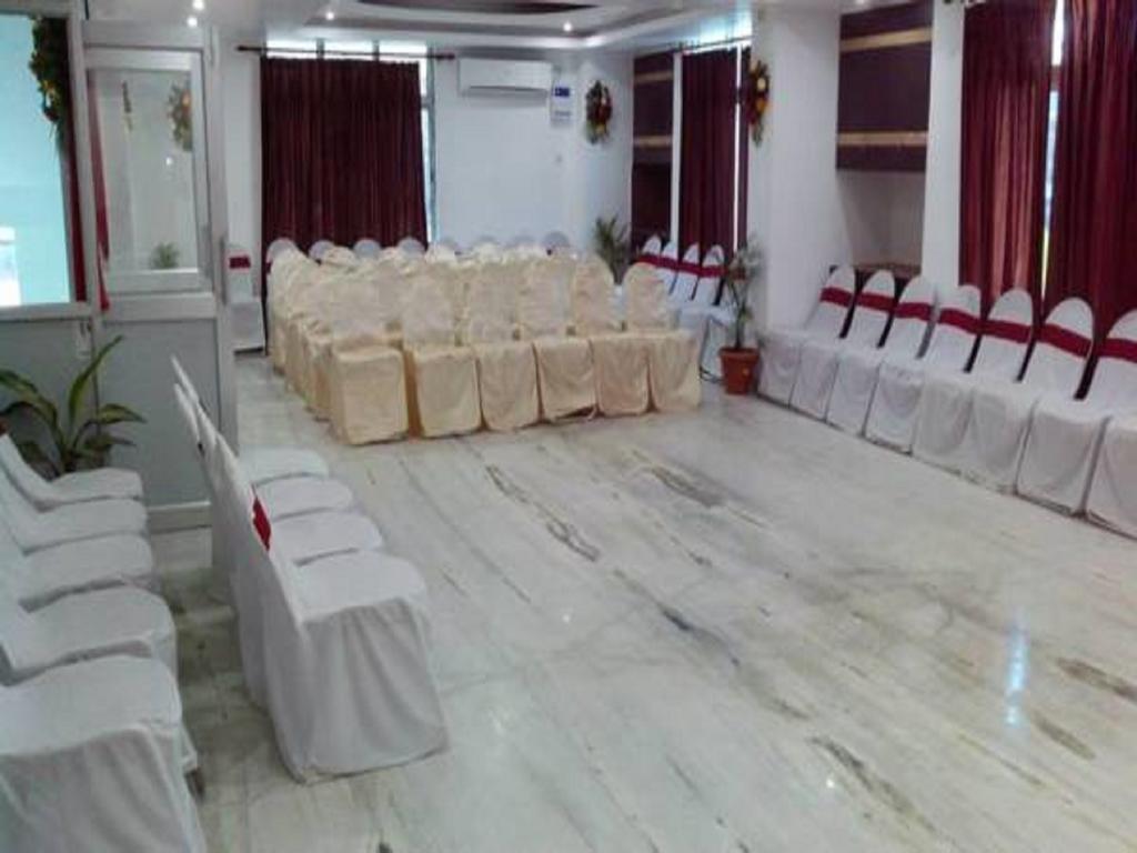 Hotel Sunview Dispur Esterno foto
